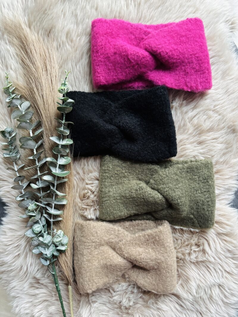 Kuscheliges & wärmendes Stirnband aus flauschigem Strick.